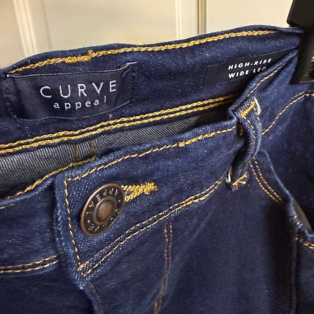 Curve Appeal High-Rise Wide Leg Jean - Picture 3 of 3